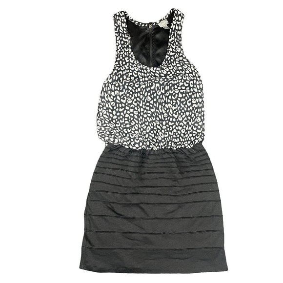 Vanity Dresses & Skirts - Vanity Vintage Rockabilly Skulls Sleeveless Dress Mini Skirt Zip Up Women's Sz S